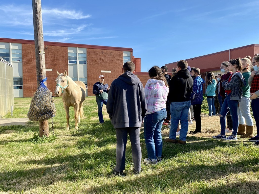 Mrs. Parson's AG Class with Dixie